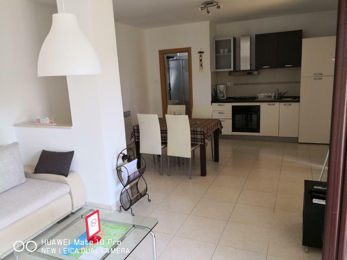 Apartmans Luce E Stella مالينسكا المظهر الخارجي الصورة